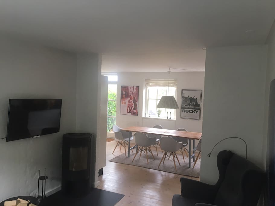 Stue og køkken alrum / Livingroom as part of kitchen