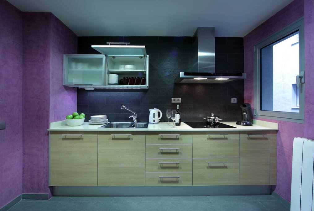 Cocina con menaje