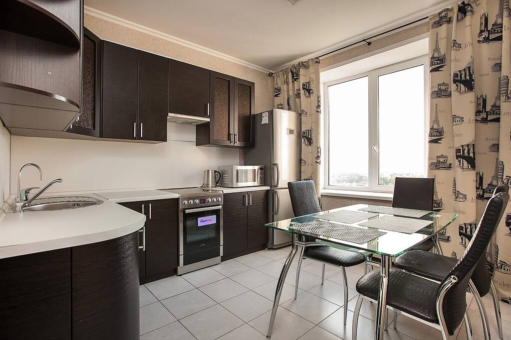 Вид на волгу из окна квартиры. Квартира с видом на волгу. Квартира с видом на реку. Квартира с видом на волгу саратов. Квартира с видом на волгу.