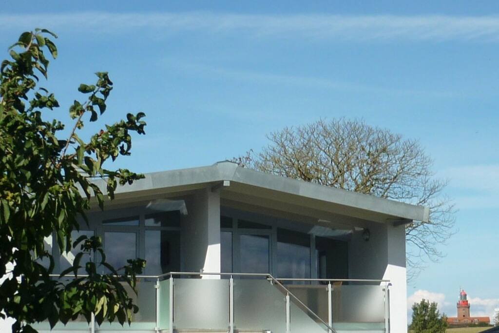 Aussenansicht mit Leuchtturm