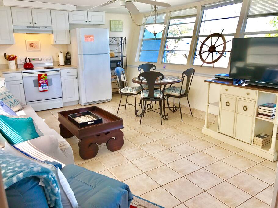 Nice size living and dining area. Wide screen TV. DVD. Some classic DVD movies. WiFi. Full kitchen.