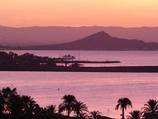 Lovely two bedroom apartment close to beaches.