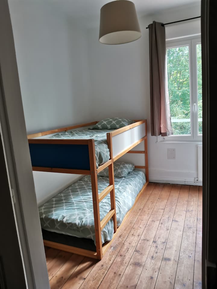 Camera con vista su Emmonville Park 