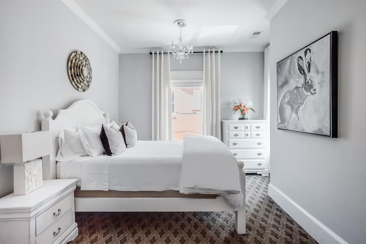 forth bedroom queen bed