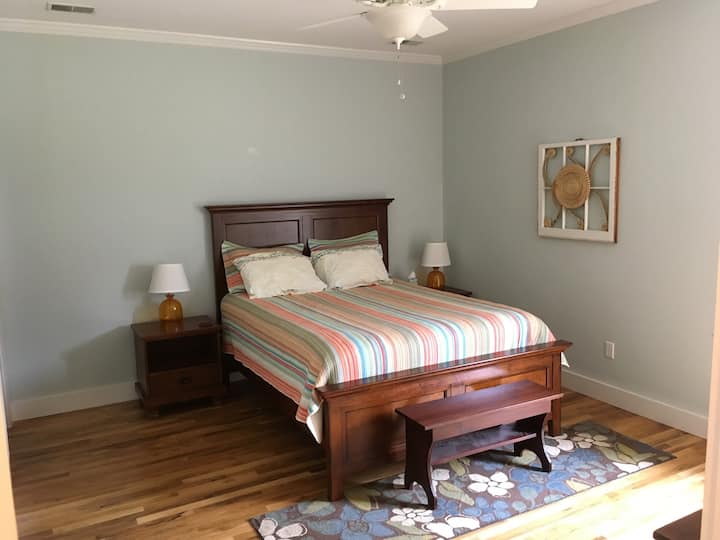 Master bedroom with queen bed.
