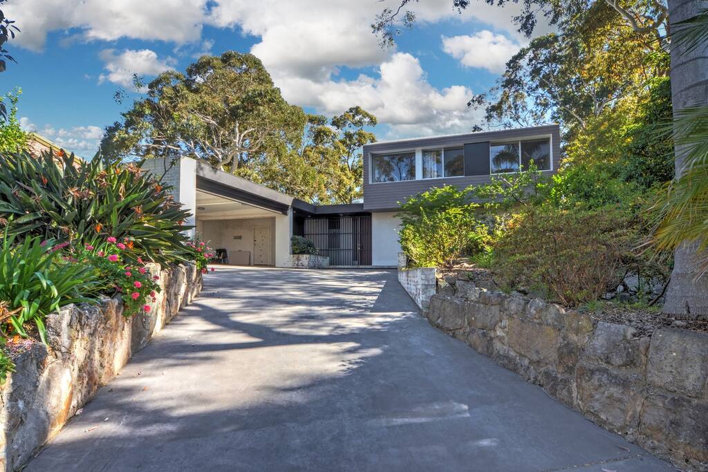 Treehouse Vincentia Houses for Rent in Vincentia, New South Wales, Australia