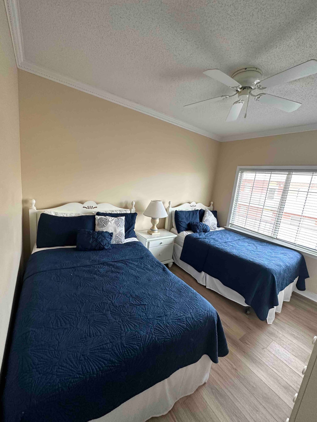 First Bedroom w/ 2 Double Beds