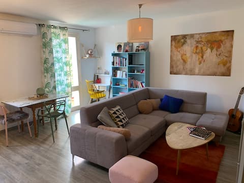 2 bedrooms apt w/parking in the heart of StFlorent