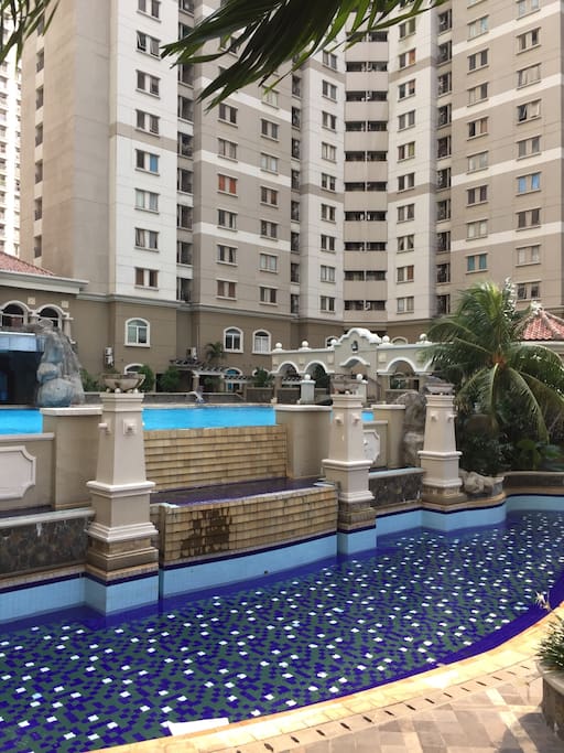 Swimming pool