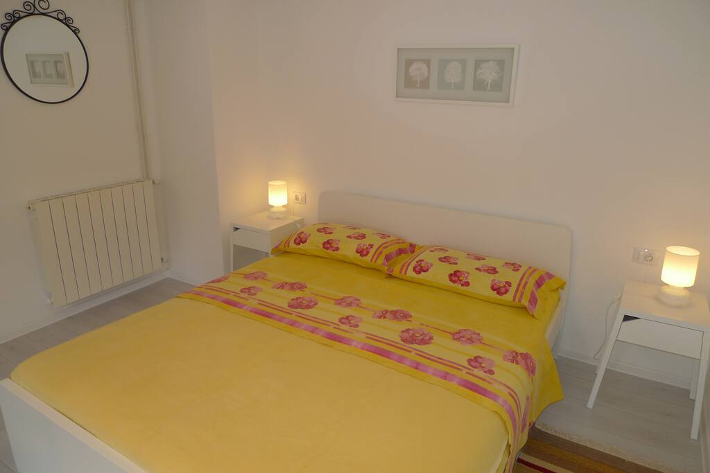 The king size bed.