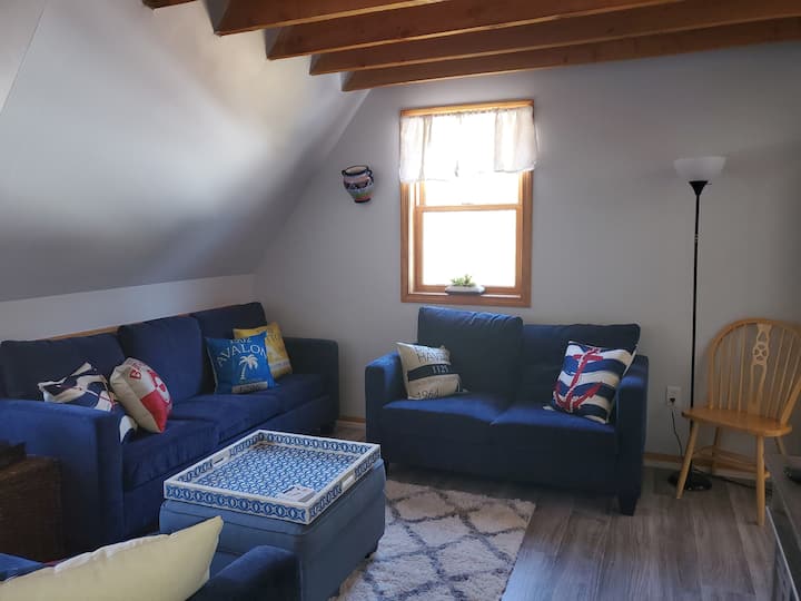 Amazing Getaway In Lakes Region W Rooftop Hot-tub - Chichester, NH