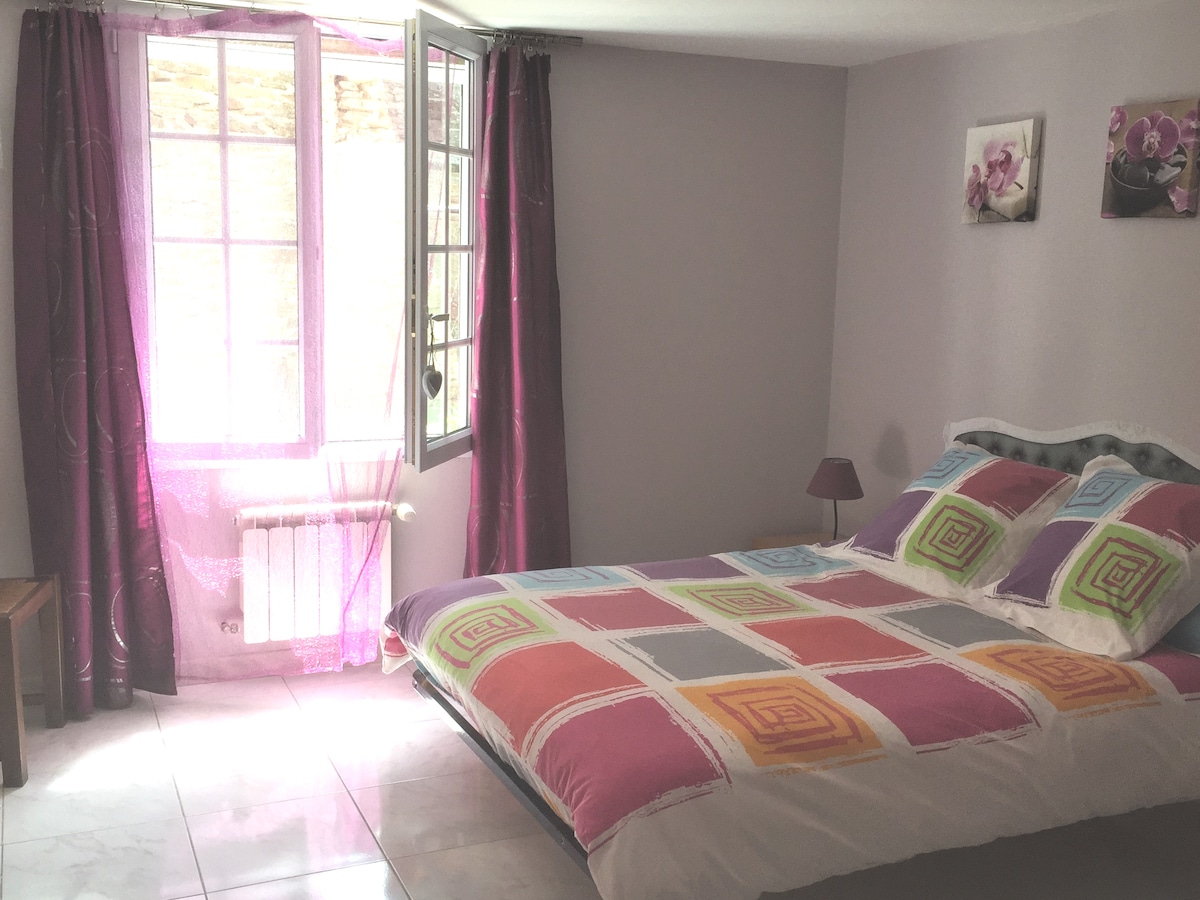 Spavaća soba s krevetom od 140 i 90 cm