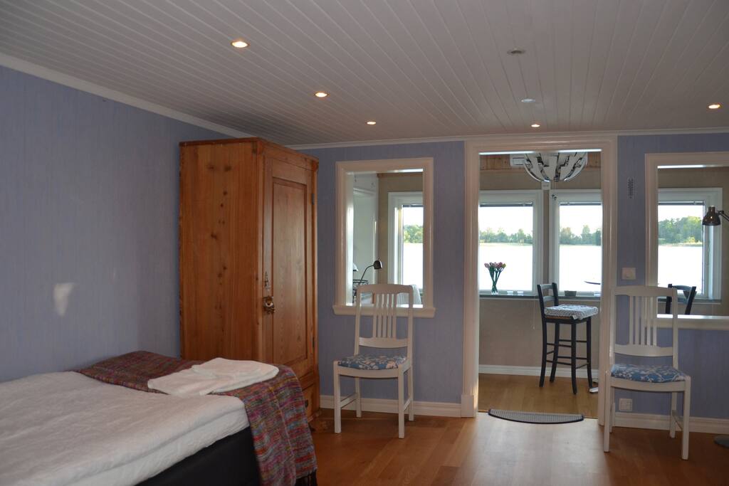 Bedroom and a small Livingroom with a great view