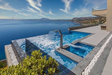 Amfitriti Luxury Villa - The Heart of Crete❤️