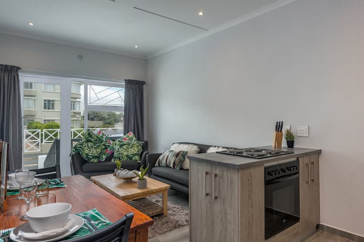 Strand Beach 1 Bedroom Apartment No. 3 - Somerset West