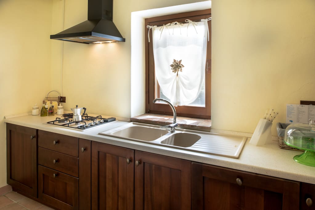 Cucina accessoriata