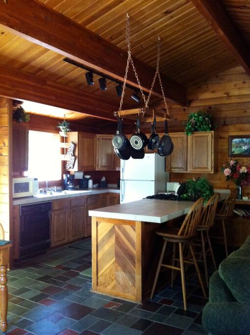 Open concept Kitchen/Dining/Livingroom, fully-equipped