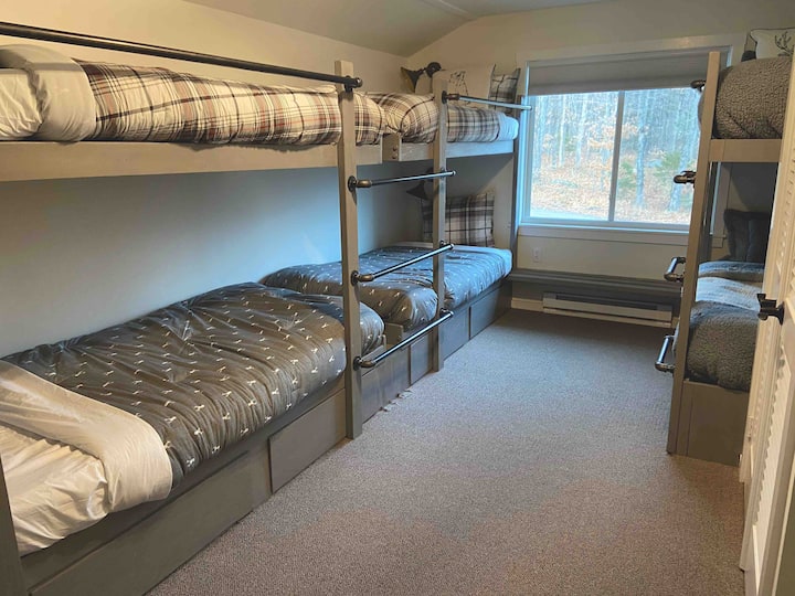 BR#5 3 двуетажни легла с общо 6 легла