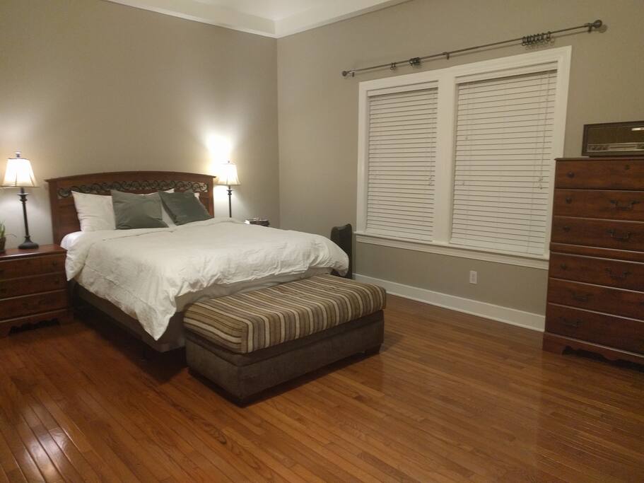 Large private bedroom w/ queen bed.