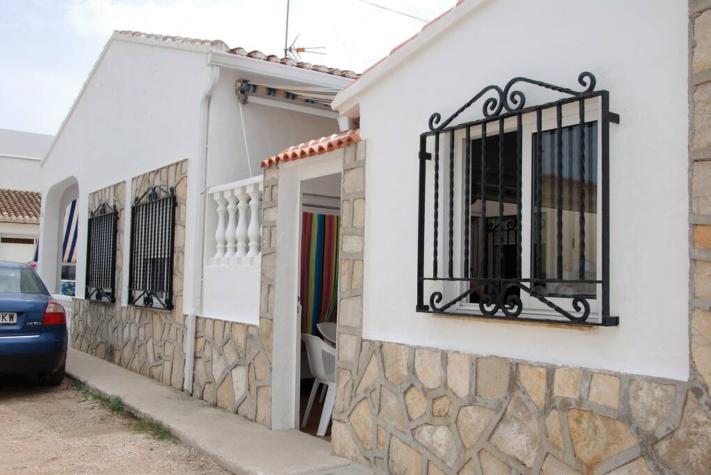FACHADA EXTERIOR LATERAL DERECHO