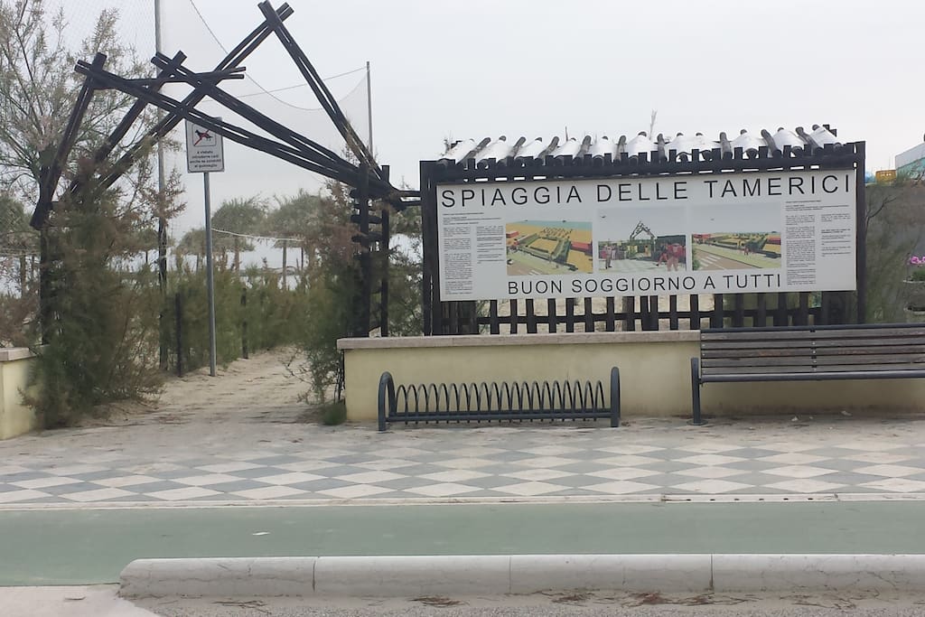 Spiaggia libera Tamerici a mt. 100