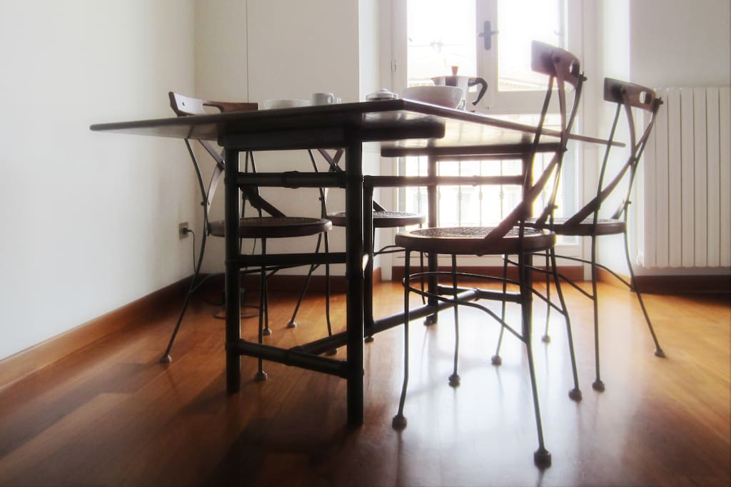 dining table
