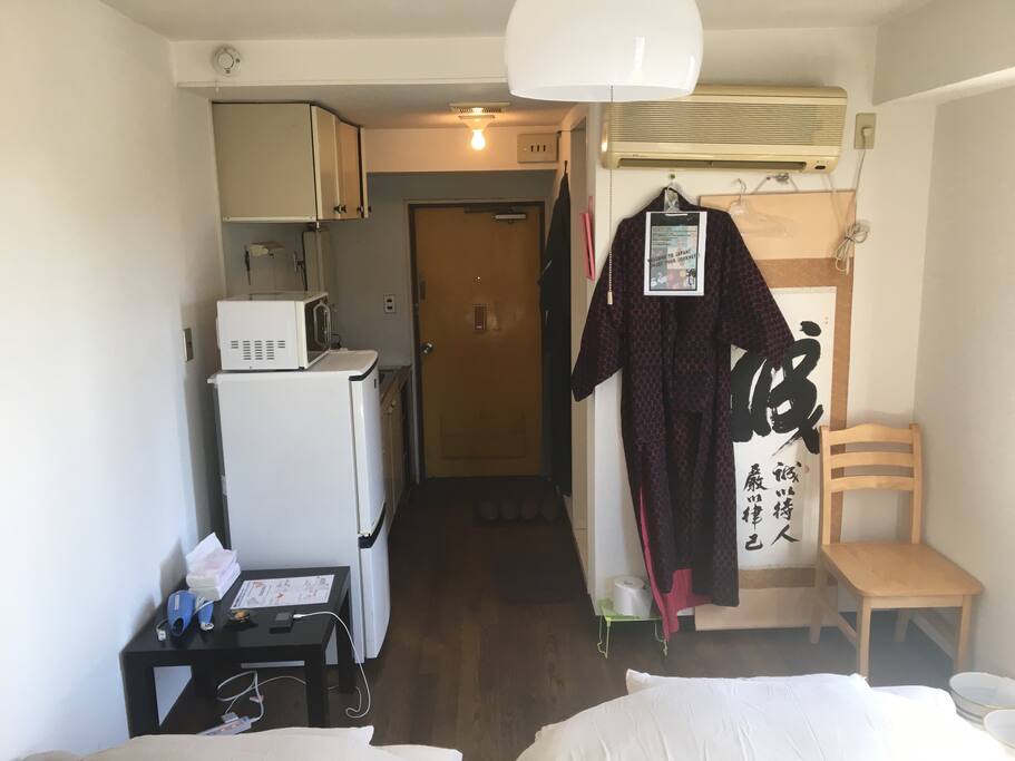 着物や掛け軸を飾っています!
着物は持って帰って頂けます♪