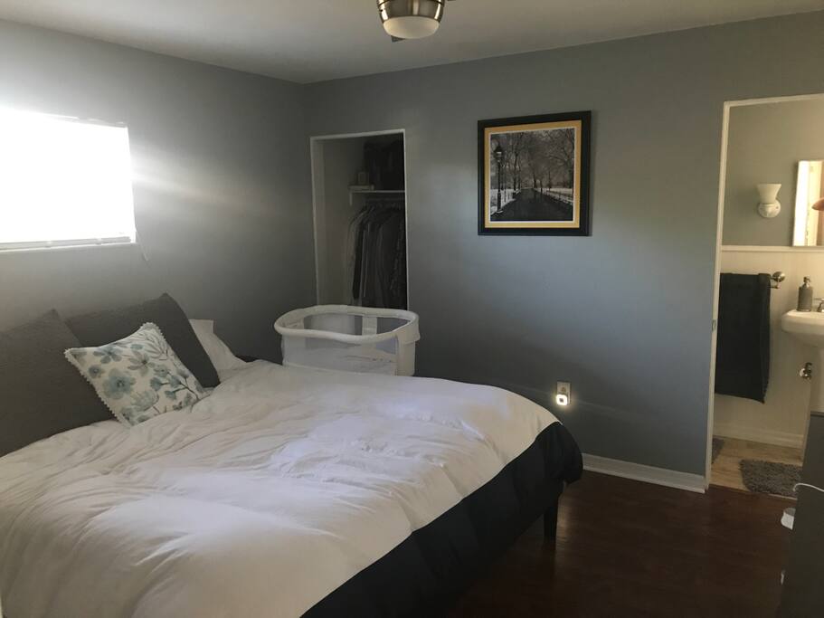 king bed with on suite bath