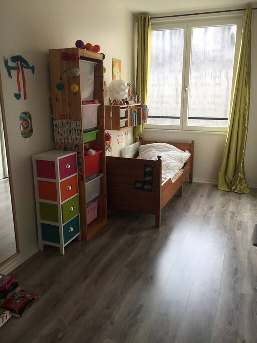 1st room/1ere chambre