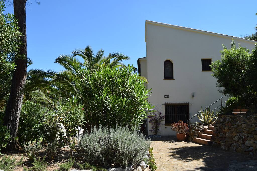 preciosa casa con jardin privados - SA PUNTA COSTA BRAVA