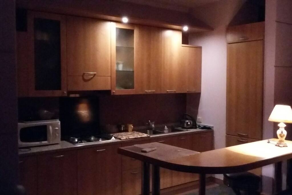 Kichen and bar.
