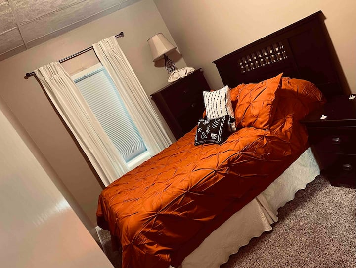 Bedroom 3 Full Sized Bed

Memory Foam Lavender Infused Mattress Topper 