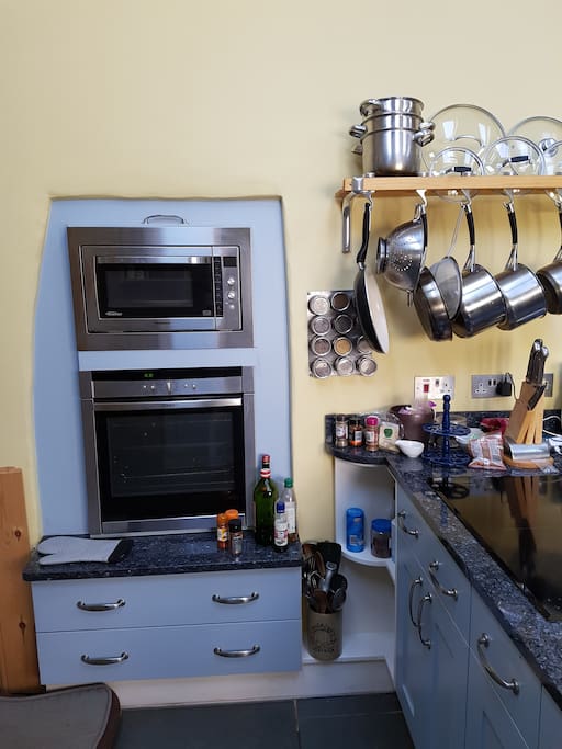 Fan Oven, Microwave, and Hob