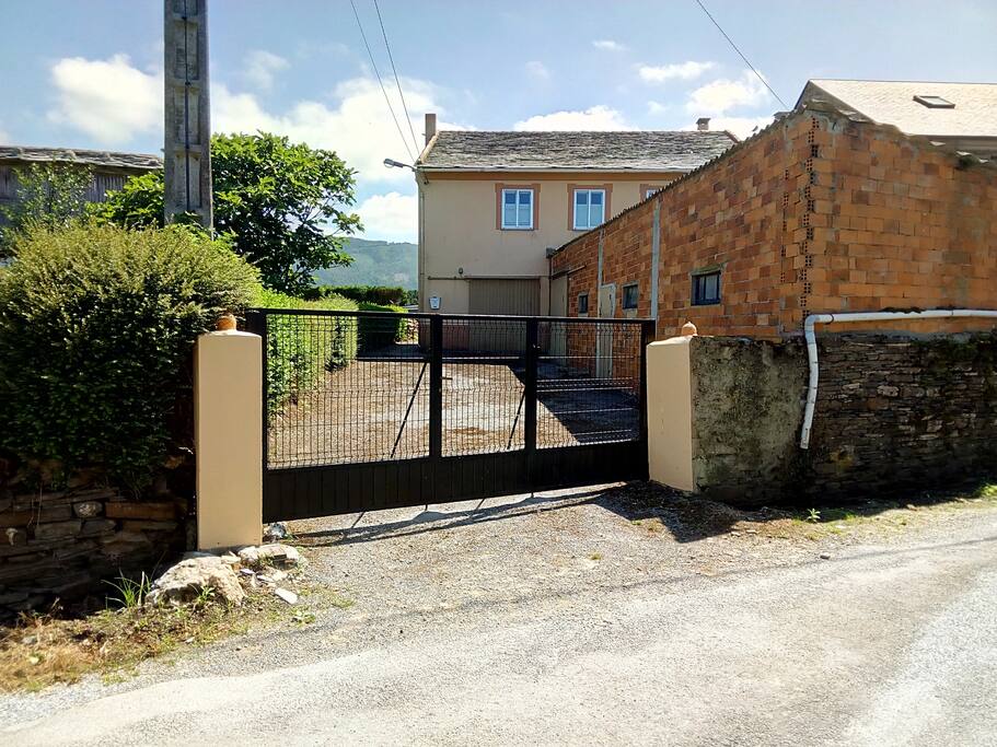 Acceso a la finca