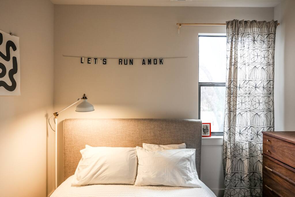 Your cozy Queen bed