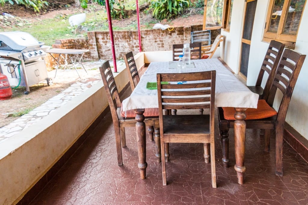 Casual dining area whenever you need to feed your hunger