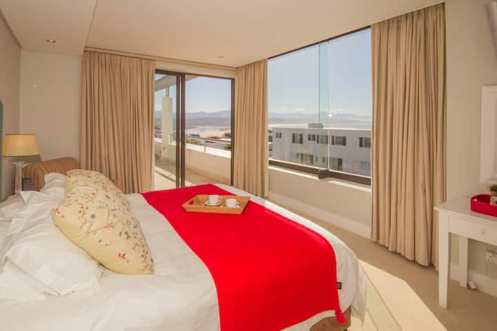 加大双人床主卧