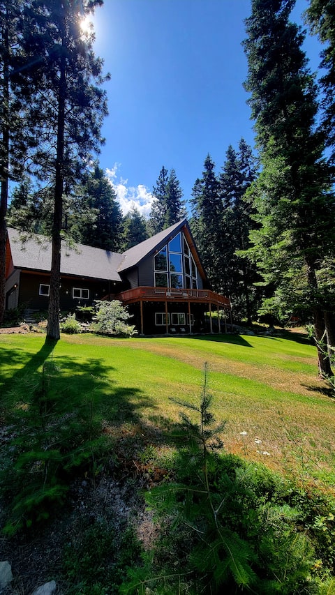 "Mountain Getaway" Ski Mission, hike, bike relax.