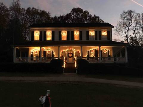 Beautiful home. 7 spacious bedrooms.