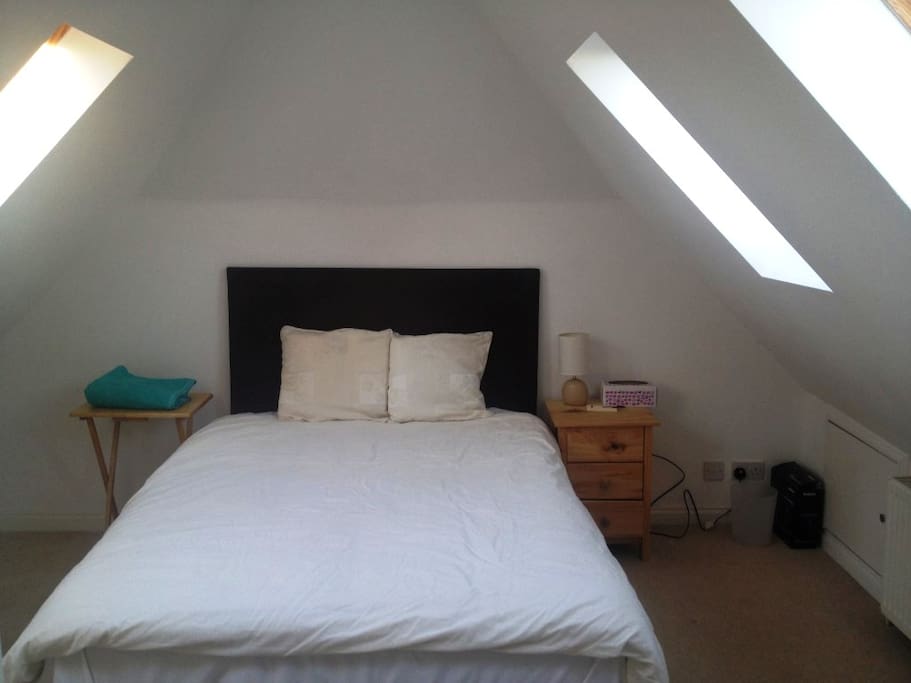 The cosy double room with velux window