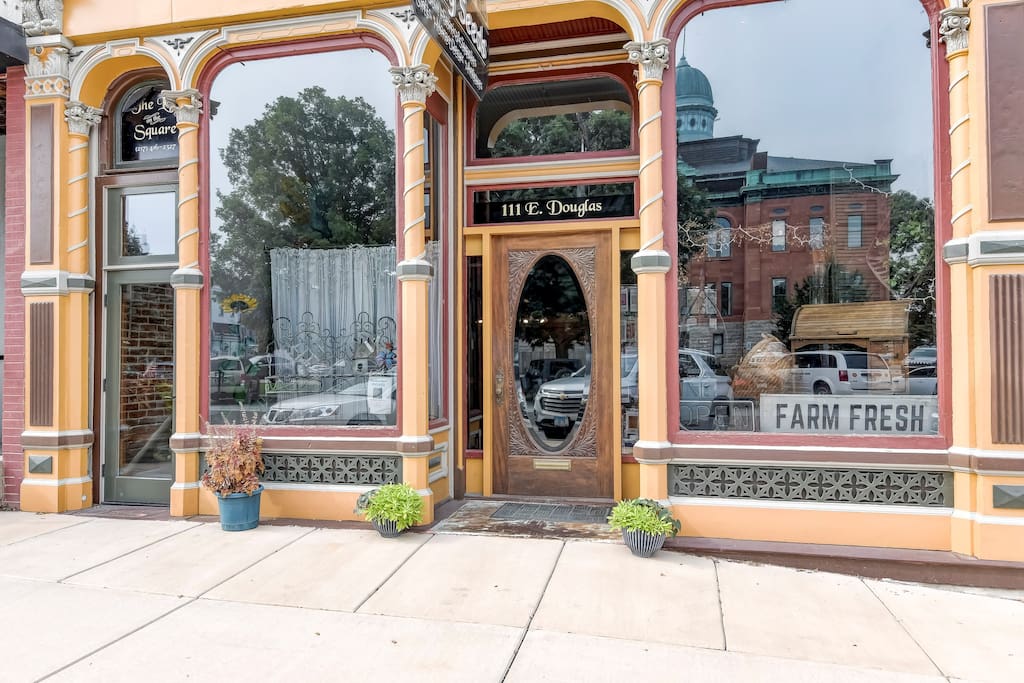 Conveniently located on the town square overlooking the historic 1896 Menard County Courthouse and next door to Hand of Fate Brewery.