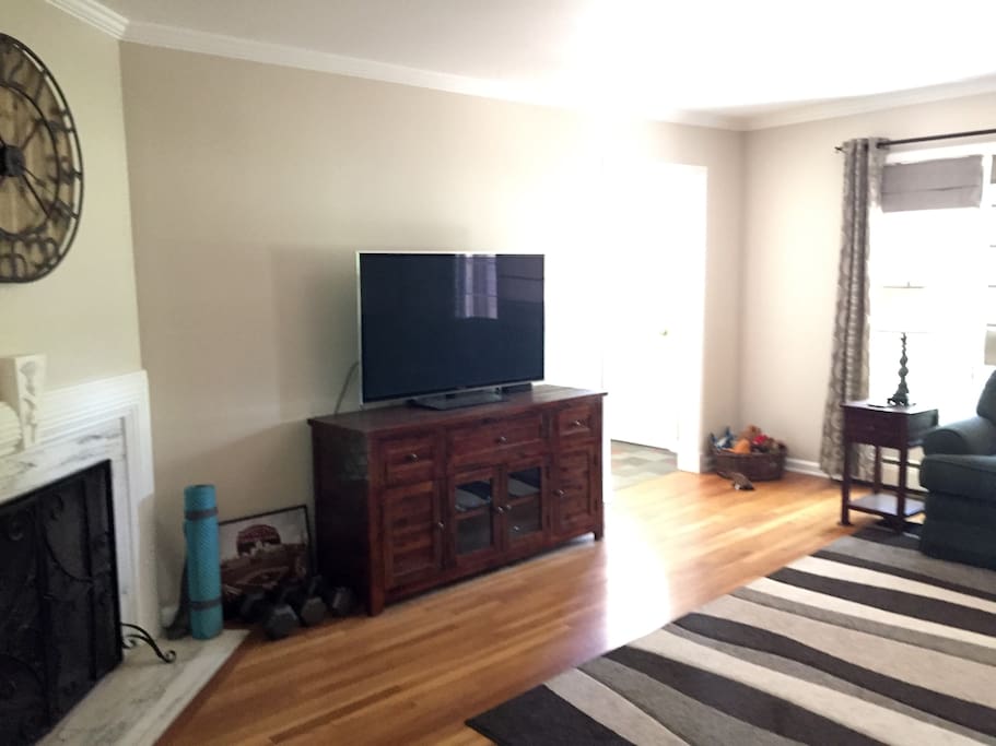 Full access to cable and internet.