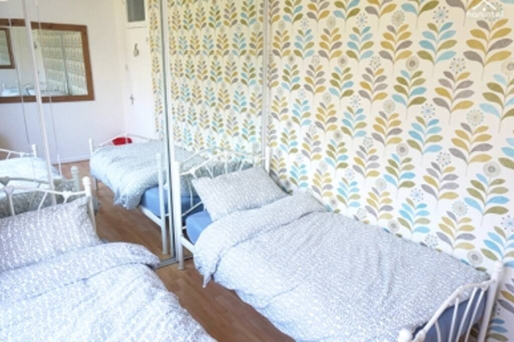 The twin room