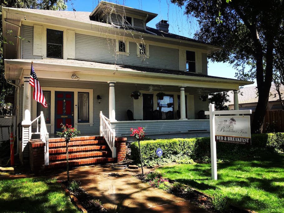 Charming Foursquare style house built in 1907.