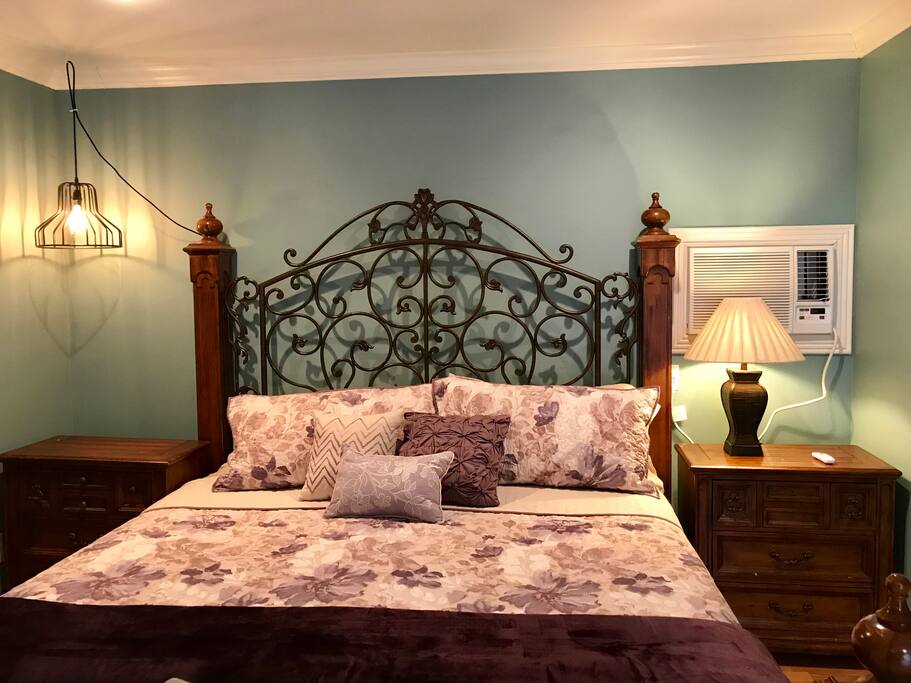 Luxurious King bed
