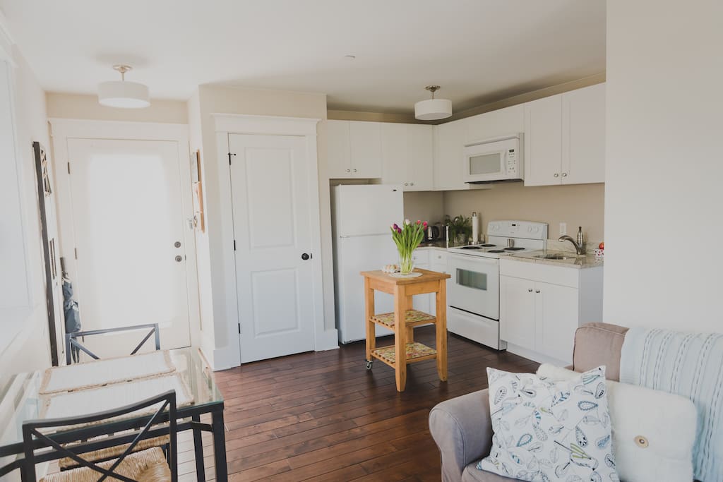 Cozy 1 bedroom studio.