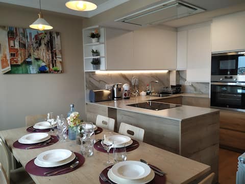 El Capricho, luxury and comfort Garage center included