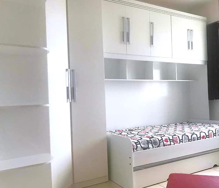 Стая с две легла