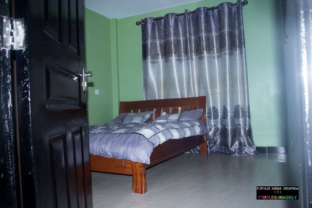 2nd bedroom