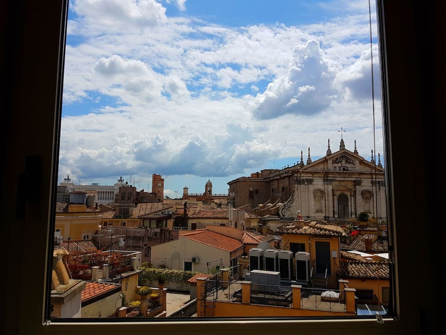 Vittoriano view and Saint Ignazio Church from the flat